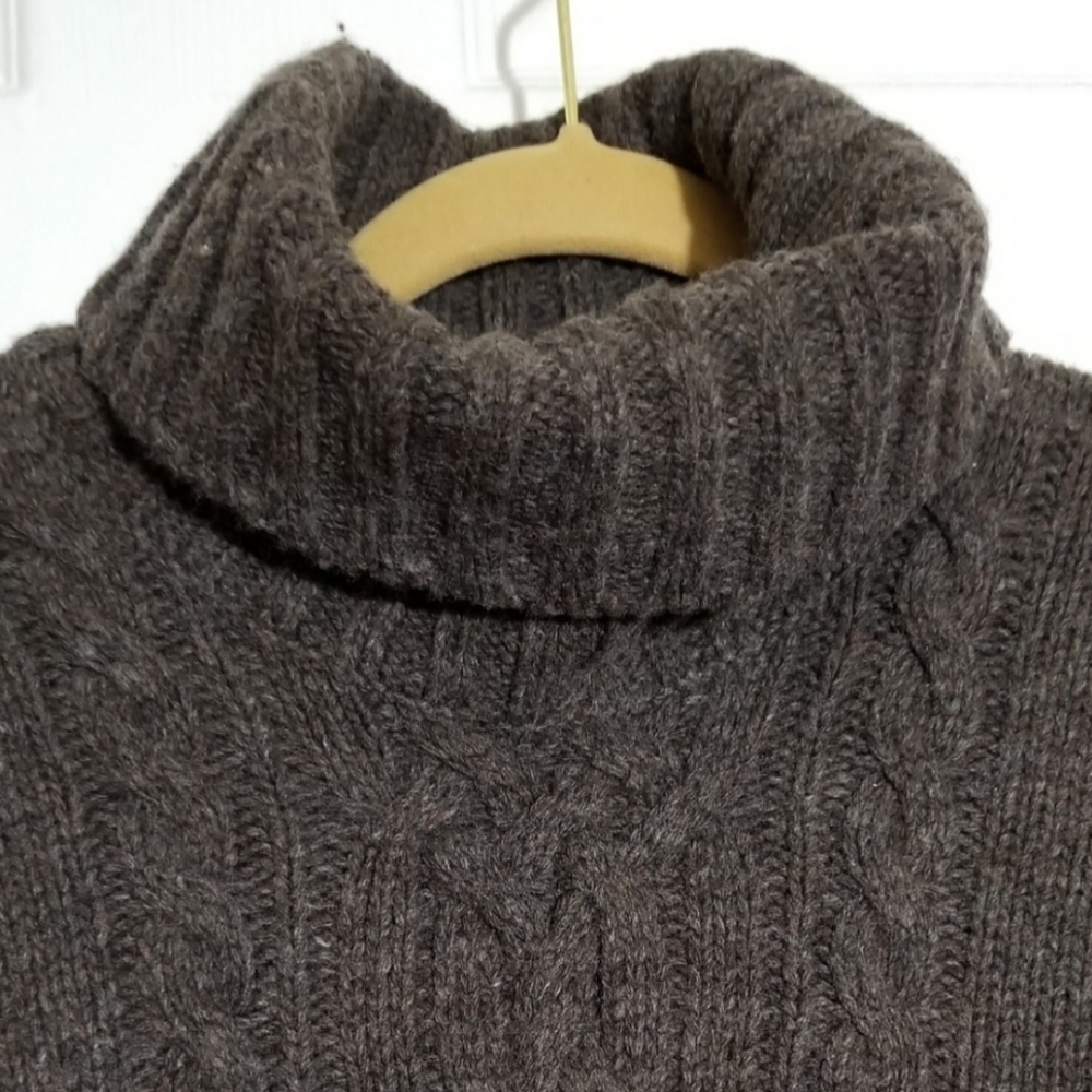 100% wool sweater
